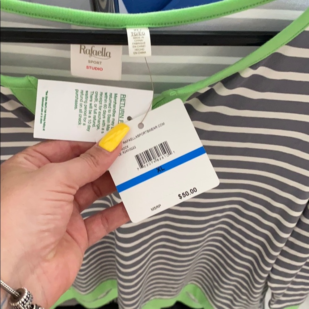 Top - Picture 2 of 5